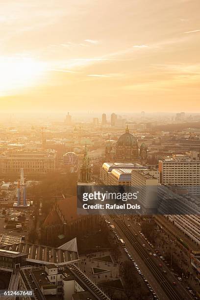 berlin skyline with marienkirche and berliner dom at sunset - berlin traffic stock-fotos und bilder