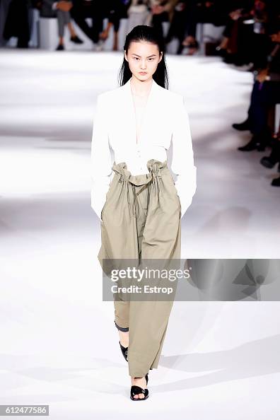 Stella McCartney : Runway - Paris Fashion Week Womenswear Spring/Summer 2017 Stella McCartney : Runway - Paris Fashion Week Womenswear Spring/Summer 2017