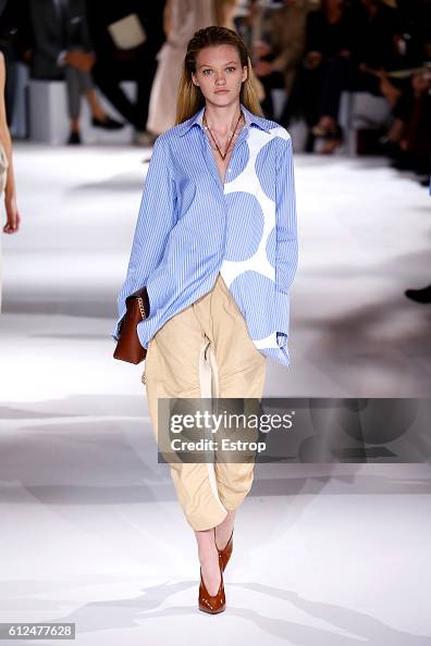 Stella McCartney : Runway - Paris Fashion Week Womenswear Spring/Summer 2017 Stella McCartney : Runway - Paris Fashion Week Womenswear Spring/Summer 2017