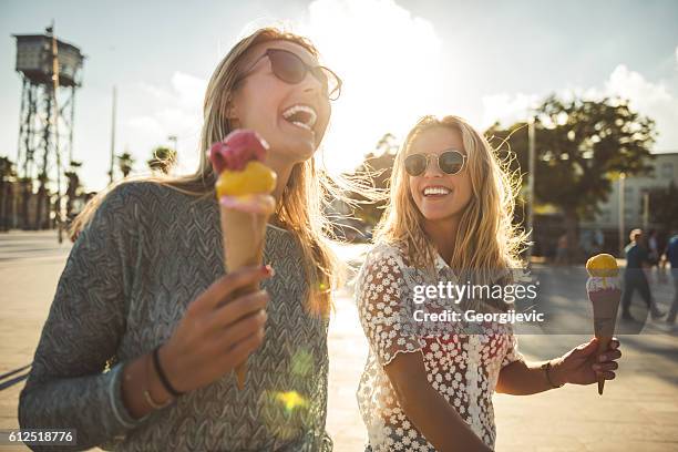 funny summer day - ice cream 個照片及圖片檔