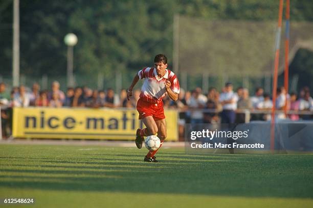 Zinedine Zidane playing for AS Cannes, his first professional team.