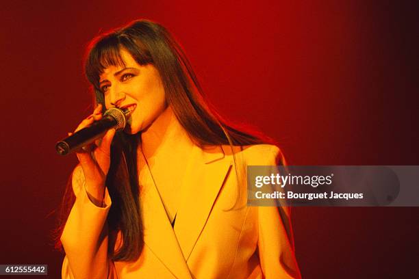 Basig Singer 23 Basia Trzetrzelewska Stock Photos, High-Res Pictures, and Images ...