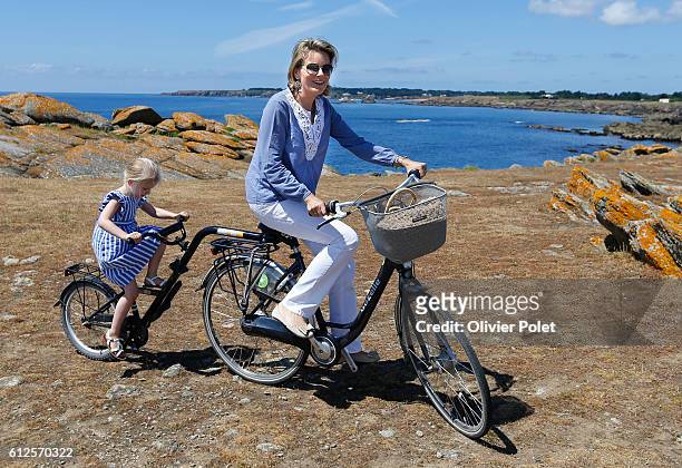 Of July 2013, The new King Philippe and Queen Mathilde took some vacation with their children in France on the island of Yeu in Vendée , THe kids are...