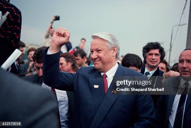 Boris Yeltsin visiting Gorky Park World War II veterans memorial on VE Day.