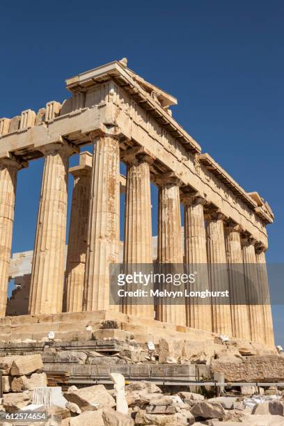 the parthenon at the acropolis, athens, greece - parthenon stockfoto's en -beelden