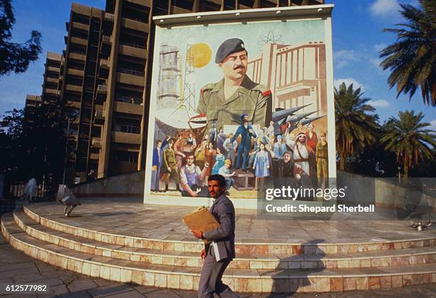 1 114 Saddam Hussein Poster Stock Photos High Res Pictures And Images 1-114-saddam-hussein-poster-stock-photos-high-res-pictures-and-images