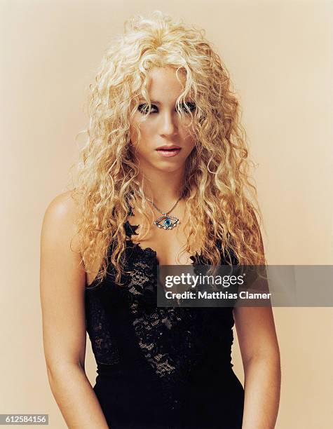 Shakira 2002 Photos and Premium High Res Pictures - Getty Images