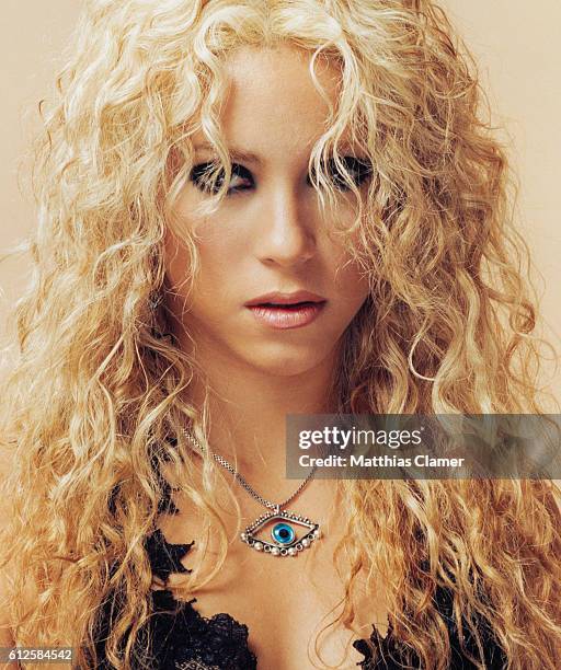 Shakira 2002 Photos and Premium High Res Pictures - Getty Images