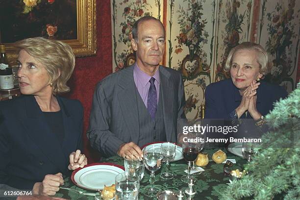 PRINCE AMYN AGA KHAN VISITS AN ART GALLERY