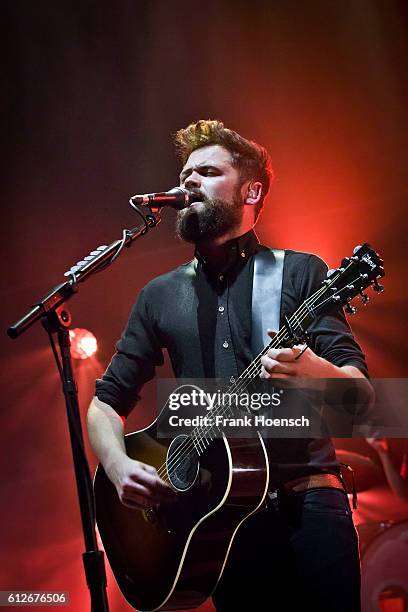 British singer Mike Rosenberg aka Passenger performs live during a concert at the Tempodrom on October 4, 2016 in Berlin, Germany.