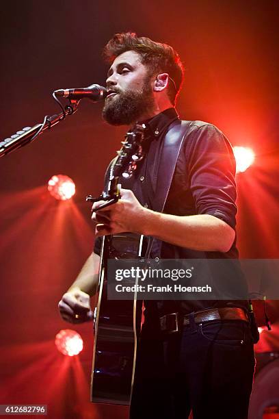 British singer Mike Rosenberg aka Passenger performs live during a concert at the Tempodrom on October 4, 2016 in Berlin, Germany.