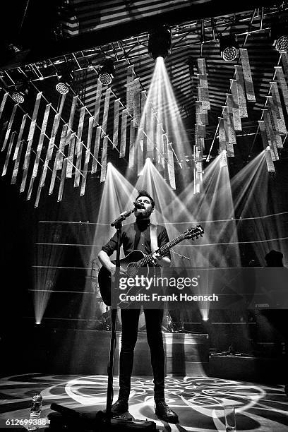 British singer Mike Rosenberg aka Passenger performs live during a concert at the Tempodrom on October 4, 2016 in Berlin, Germany.