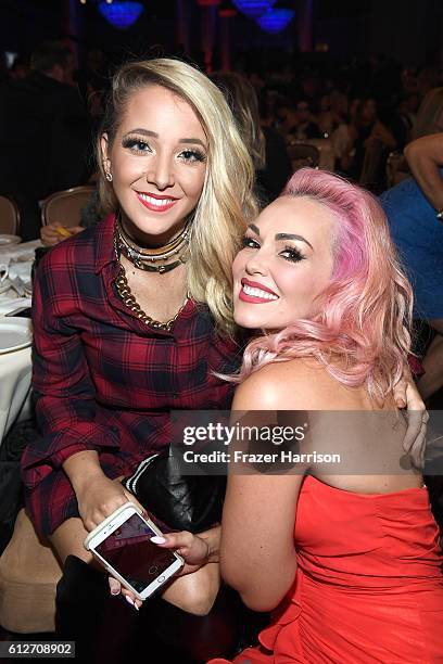 Internet personalities Jenna Marbles and Kandee Johnson attend the 6th annual Streamy Awards hosted by King Bach and live streamed on YouTube at The...