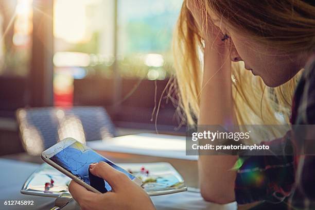 broken mobile phone - breaking stock pictures, royalty-free photos & images