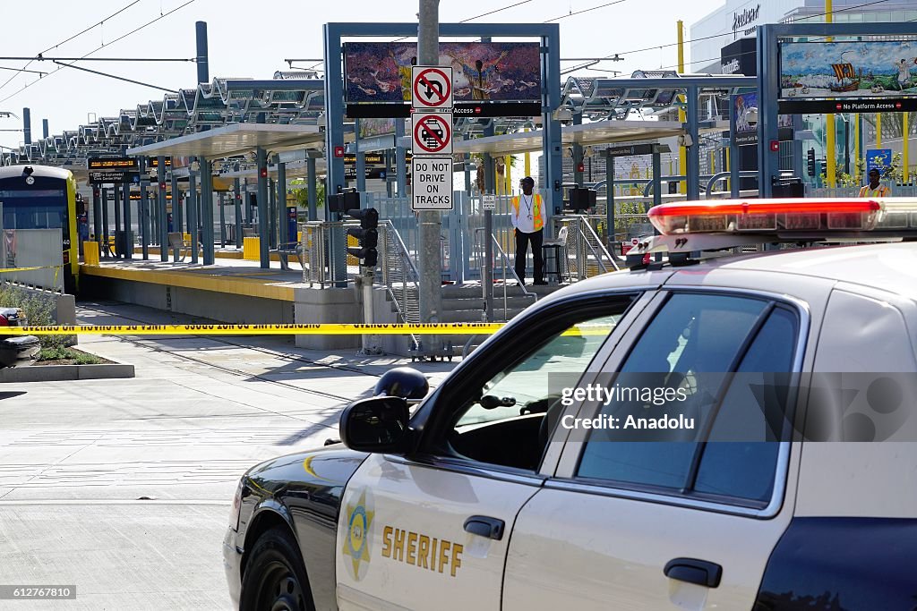 Man shot after trying to stab police officers in Los Angeles