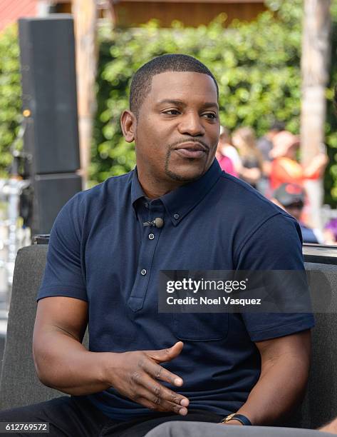 Mekhi Phifer visits "Extra" at Universal Studios Hollywood on October 4, 2016 in Universal City, California.