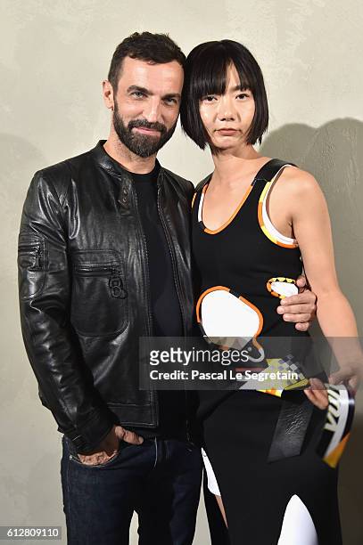 Nicolas Ghesquiere and Bae Doona attend the Louis Vuitton show as part of the Paris Fashion Week Womenswear Spring/Summer 2017 on October 5, 2016 in...
