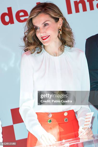 Queen Letizia of Spain attends the Red Cross Fundraising day event on October 5, 2016 in Madrid, Spain.