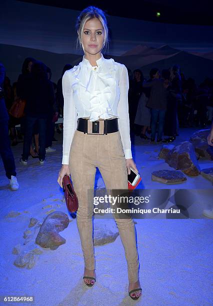 Lala Rudge attends the Moncler Gamme Rouge show as part of the Paris Fashion Week Womenswear Spring/Summer 2017 on October 5, 2016 in Paris, France.