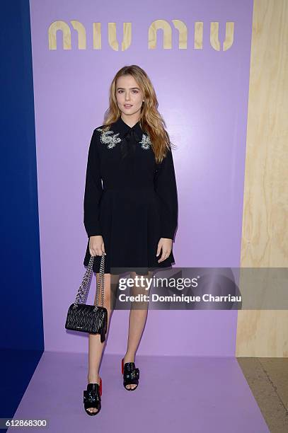 Zoey Deutch attends the Miu Miu: show as part of the Paris Fashion Week Womenswear Spring/Summer 2017 on October 5, 2016 in Paris, France.