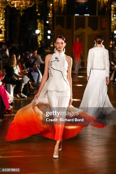 Heaven Gaia : Runway - Paris Fashion Week Womenswear Spring/Summer 2017 Heaven Gaia : Runway - Paris Fashion Week Womenswear Spring/Summer 2017