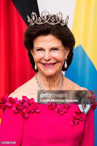 Queen Silvia of Sweden during an official dinner at the Schloss Bellevue palace on October 5, 2016 in Berlin, Germany. King Carl XVI Gustaf and Queen...