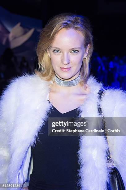 Lola Bernstein attends the Moncler Gamme Rouge show as part of the Paris Fashion Week Womenswear Spring/Summer 2017 on October 5, 2016 in Paris,...