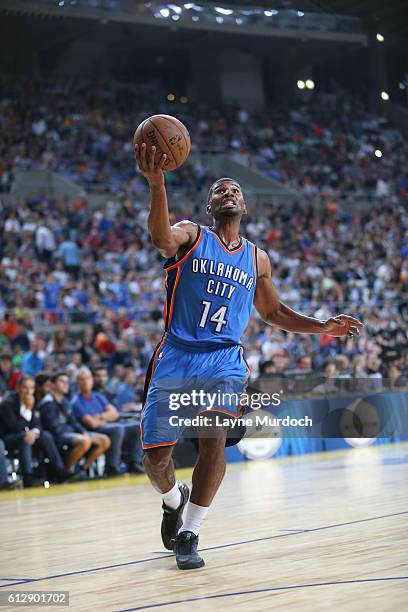 Ronnie Price of the Oklahoma City Thunder drives to the basket against FC Barcelona Lassa as part of the 2016 Global Games on October 5, 2016 at the...