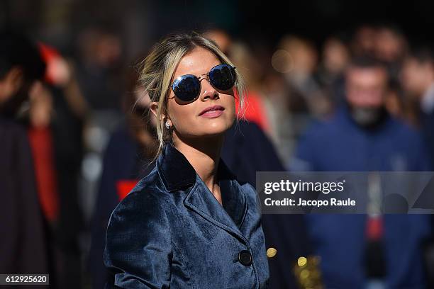 Lala Rudge is seen arriving at Miu Miu Fashion show during Paris Fashion Week Spring/Summer 2017 on October 5, 2016 in Paris, France.