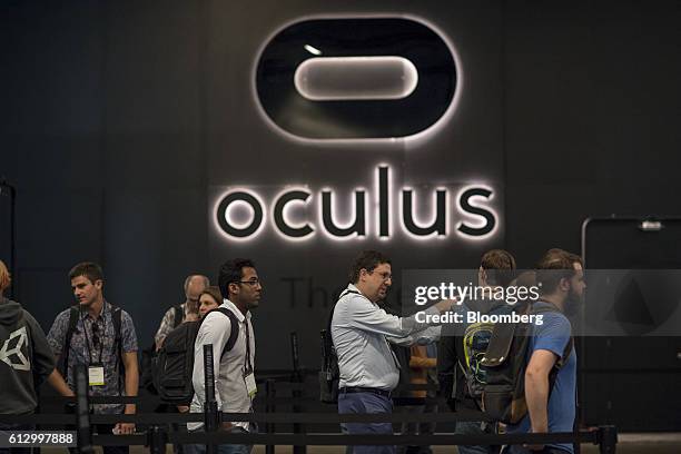 Connect Oculus Rift In 71 Inside The Oculus Connect 3 Event Stock Photos, High-Res Pictures ...