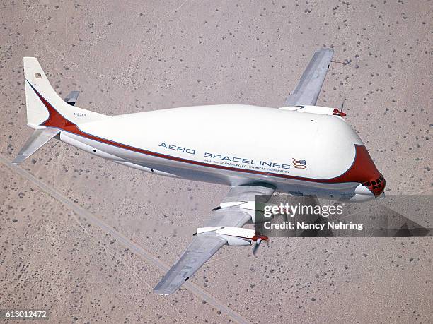 super guppy in flight 1965 - veículo novo imagens e fotografias de stock