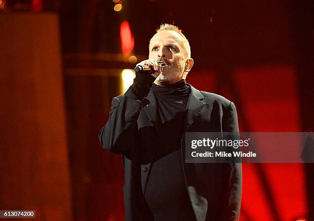 Recording artist Miguel Bose performs onstage during the 2016 Latin American Music Awards at Dolby Theatre on October 6, 2016 in Hollywood,...