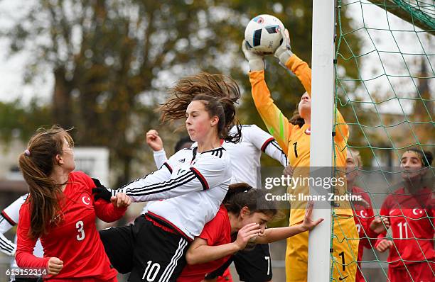 August Rackow Gianna Rackow Photos and Premium High Res Pictures - Getty Images