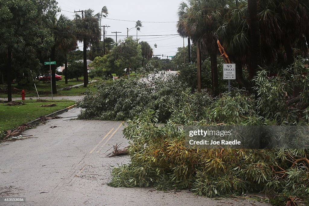 Hurricane Matthew Bears Down On Atlantic Coast