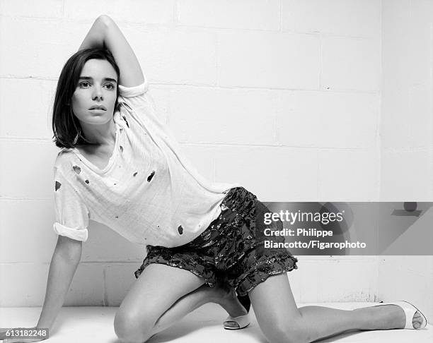Actress Elodie Bouchez is photographed for Madame Figaro on November 21, 2006 in Paris, France. T-shirt and shorts , shoes . PUBLISHED IMAGE. CREDIT...