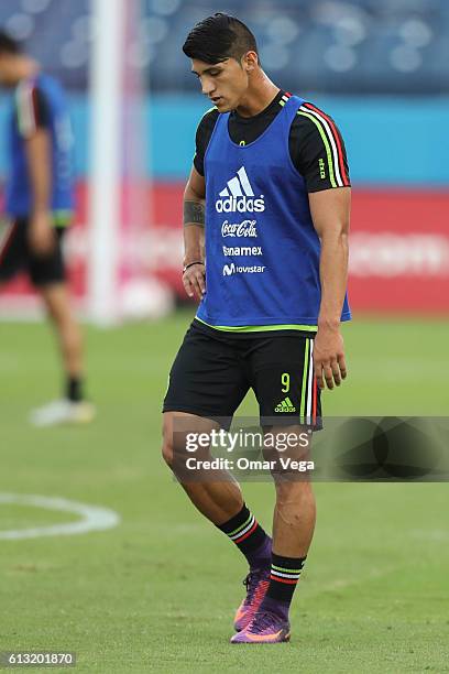 Alan Pulido of Mexico walks in the field during a training session at Nissan Stadium on October 07, 2016 in Nashville, Tennesse, United States.