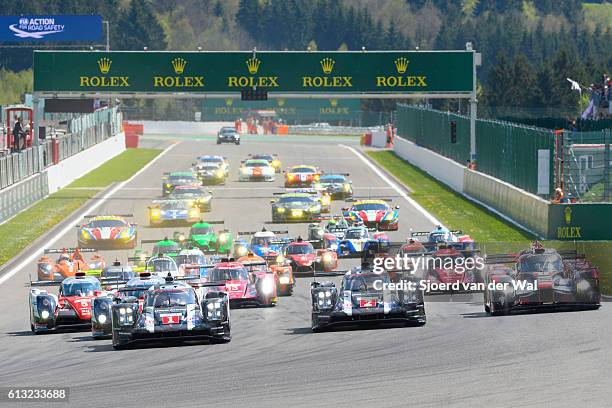 fia-federazione internazionale dell'automobile wec inizio gara alle spa francorchamps - fia federazione internazionale dellautomobile foto e immagini stock
