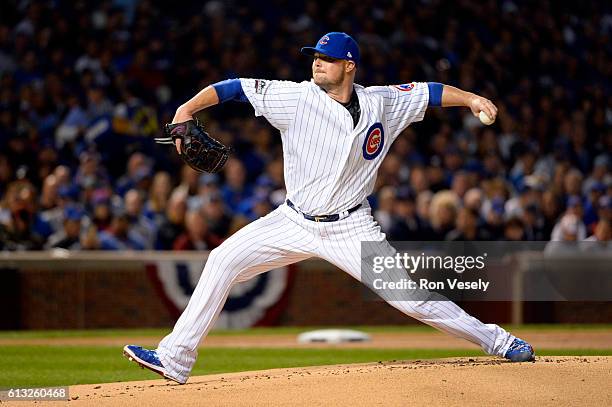 Jon Lester of the Chicago Cubs pitches in the first inning during Game 1 of NLDS against the San Francisco Giants at Wrigley Field on Friday, October...