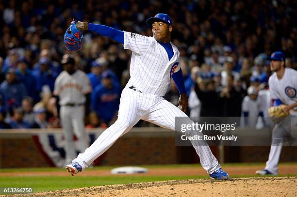 Aroldis Chapman of the Chicago Cubs pitches in the ninth inning during Game 1 of NLDS against the San Francisco Giants at Wrigley Field on Friday,...