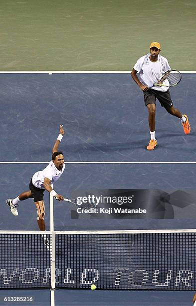 Raven Klaasen of South Africa and Rajeec Ram of United States in action during the men's doubles semifinal match against Aisam-Ul-Haq Qureshi of...