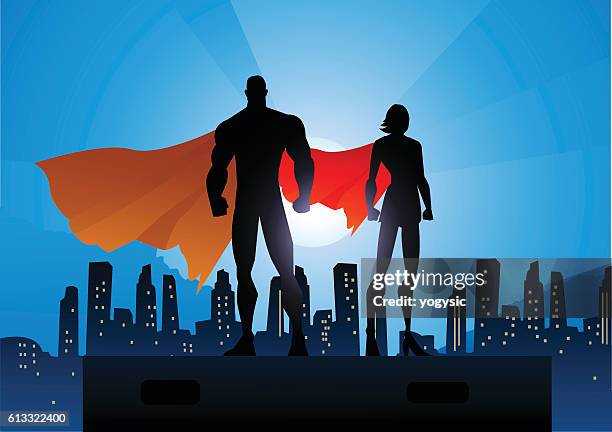 ilustraciones, imágenes clip art, dibujos animados e iconos de stock de silueta de pareja de superhéroes en la ciudad - hombre ciudad