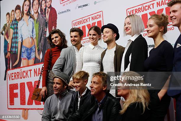 The cast and team of Verrueckt nach Fixi attend 'Verrueckt nach Fixi' premiere on October 8, 2016 in Sulzbach, Germany.