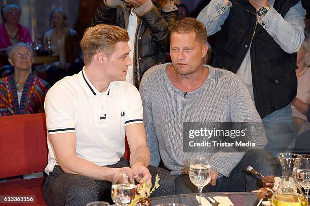 David Schuetter and german actor and producer Til Schweiger during the 'NDR Talk Show' Photocall on October 7, 2016 in Hamburg, Germany.