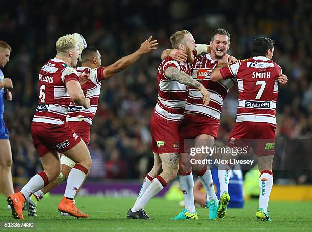 The players of Wigan Warriors celebrate victory in the First Utility Super League Final between Warrington Wolves and Wigan Warriors at Old Trafford...