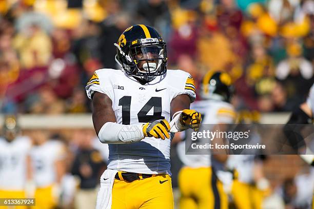 Iowa Hawkeyes defensive back Desmond King before the snap during the Big Ten rivalry game between the Iowa Hawkeyes and the Minnesota Golden Gophers...