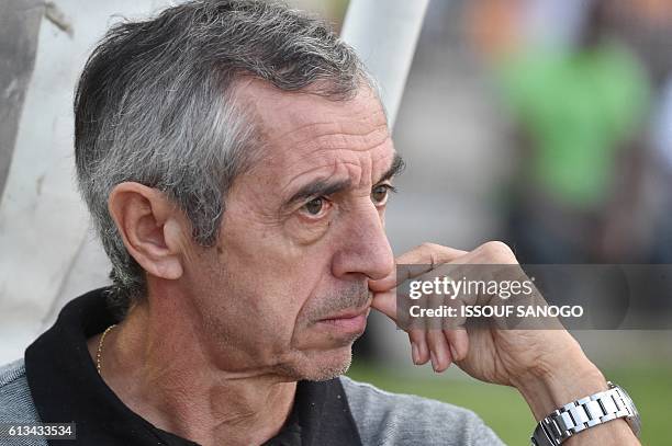 Mali's National football team coach Alain Giresse gestures during the FIFA World Cup 2018 football qualification match between Ivory Coast and Mali...