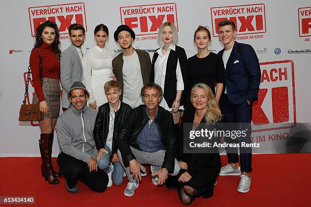 The cast Ruby O. Fee, Lucas Reiber, Lisa Tomaschewsky, Jascha Rust, Sarah Mahita, Helena Siegmund-Schultze and Lennart Betzgen, Director Mike Marzuk,...