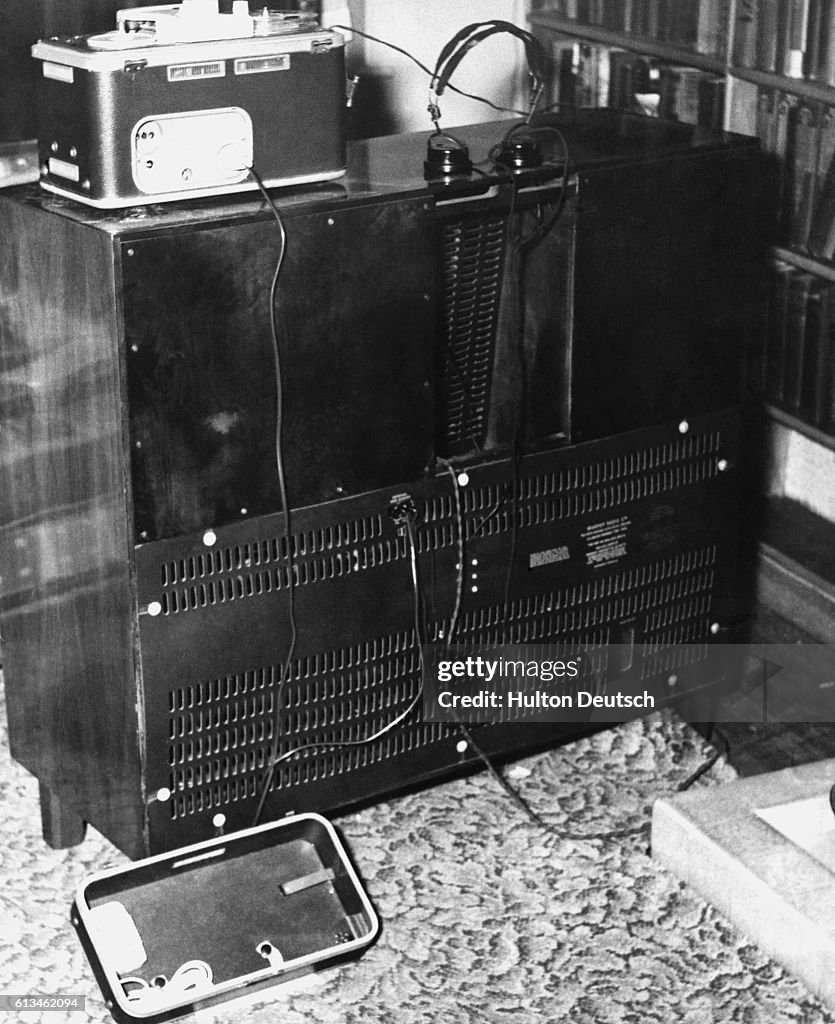 Tesla Radiogram This photograph of a radiogram with a headset and tape recorder... News ...