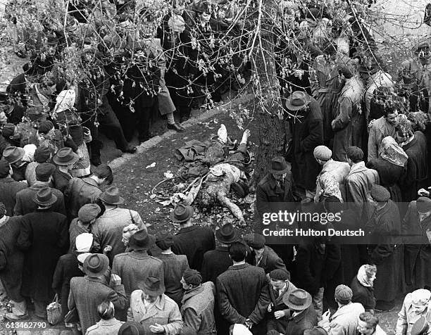 2,304 Lynching Stock Photos, High-Res Pictures, and Images - Getty Images