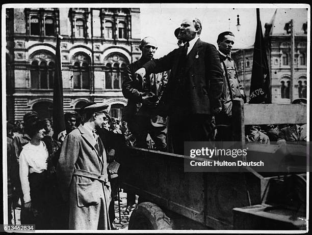 Lenin Shouting 491 Speech Lenin Stock Photos, High-Res Pictures, and Images - Getty Images